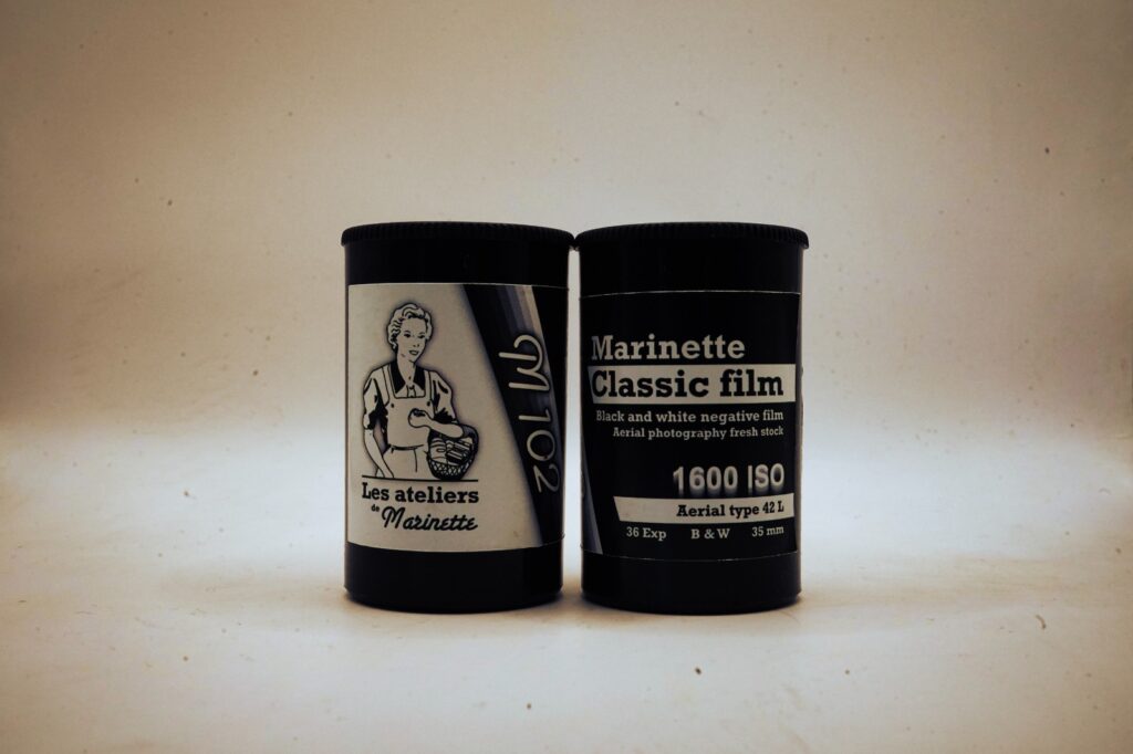 Marinette Film M102 1600 35mm